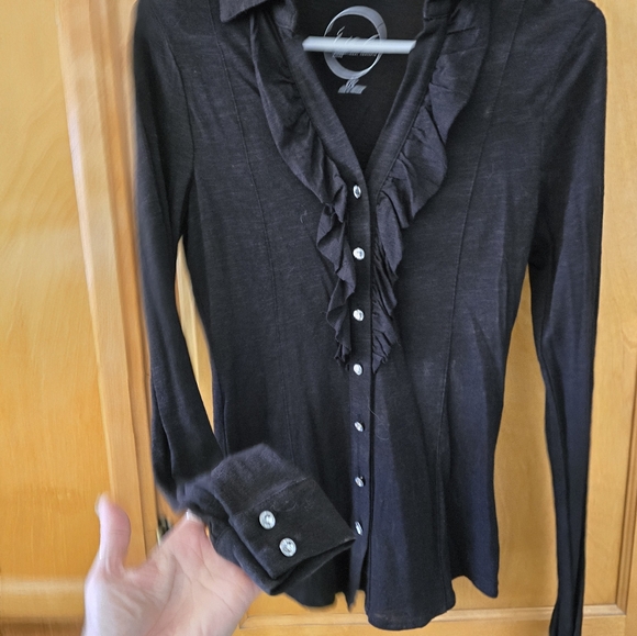 NEW INC ruffle front collared blouse with rhinestone buttons. - Picture 4 of 5